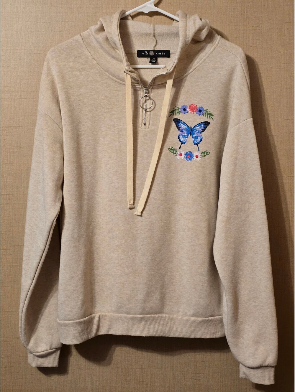 Belle & Tweed Cream Quarter-Zip Butterfly Floral Graphic Hoodie - Size Large